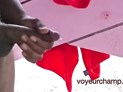 खडबडीत मुलींनी स्वतःला कम केले