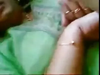 मसाज सह गरम मिनिटे
